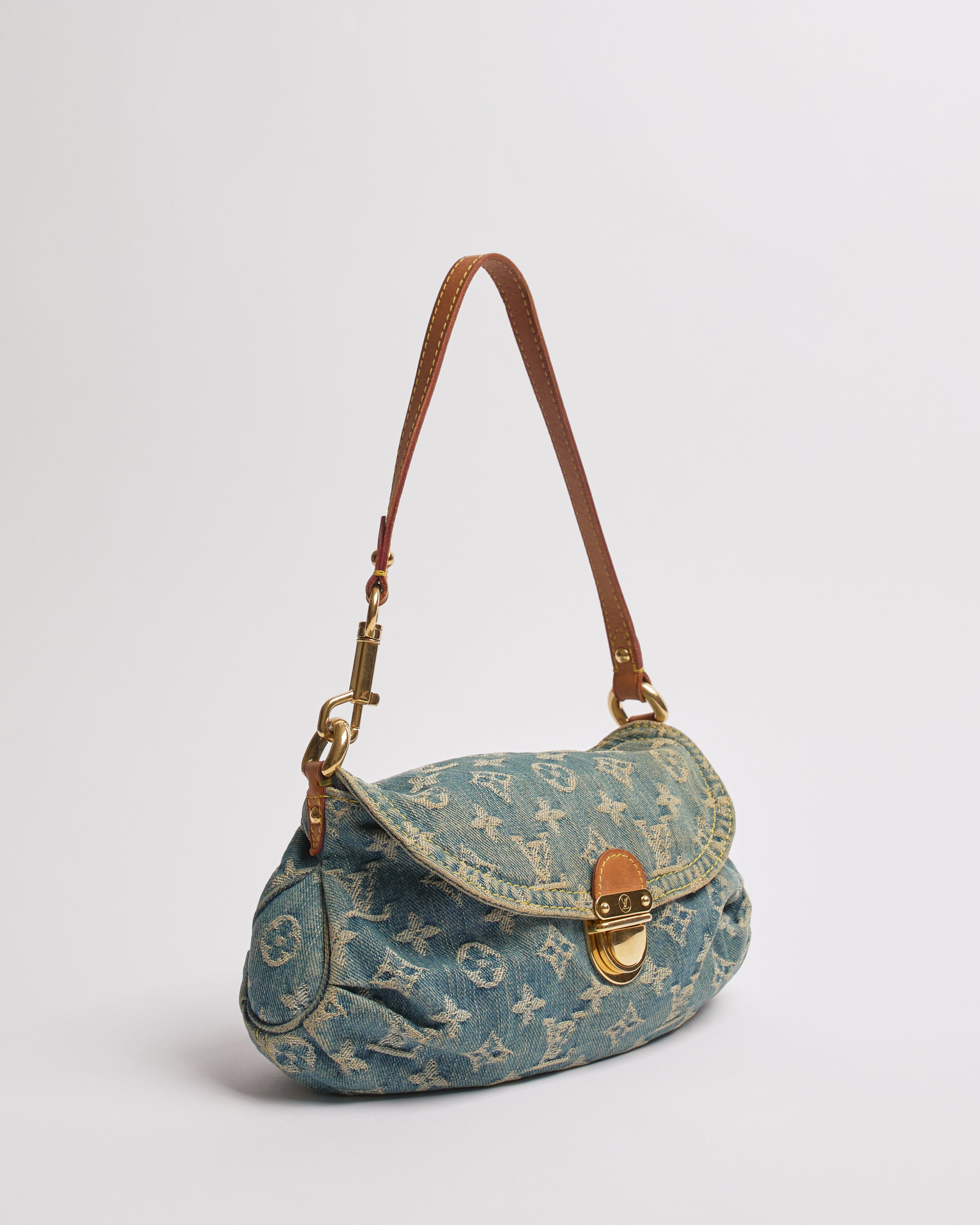 LOUIS VUITTON 2005 DENIM PLEATY SHOULDER BAG