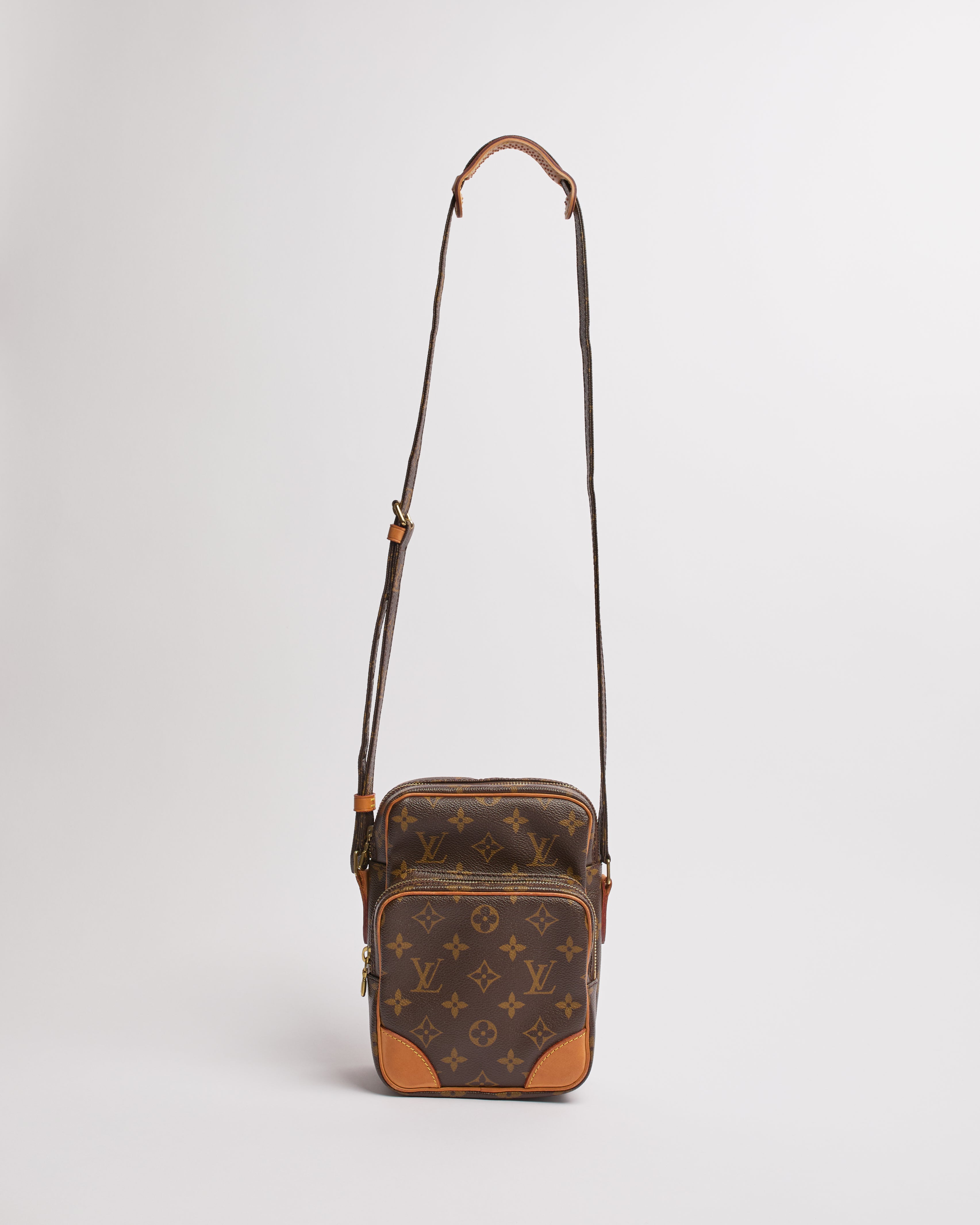 LOUIS VUITTON 2009 AMAZON CROSS BODY BAG