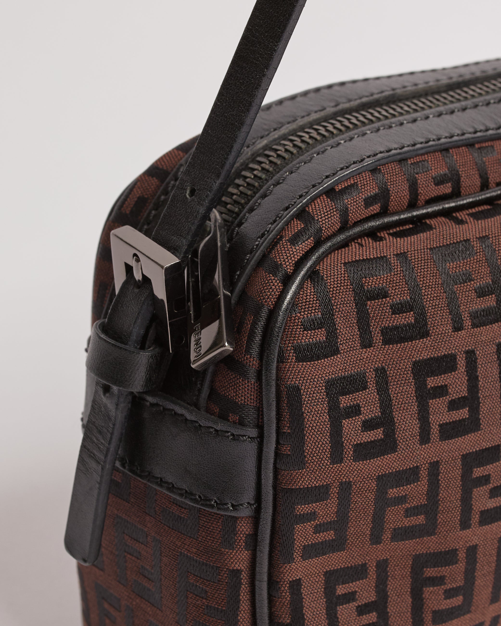 FENDI ZUCCHINO 2000'S BROWN BAGUETTE SHOULDER BAG