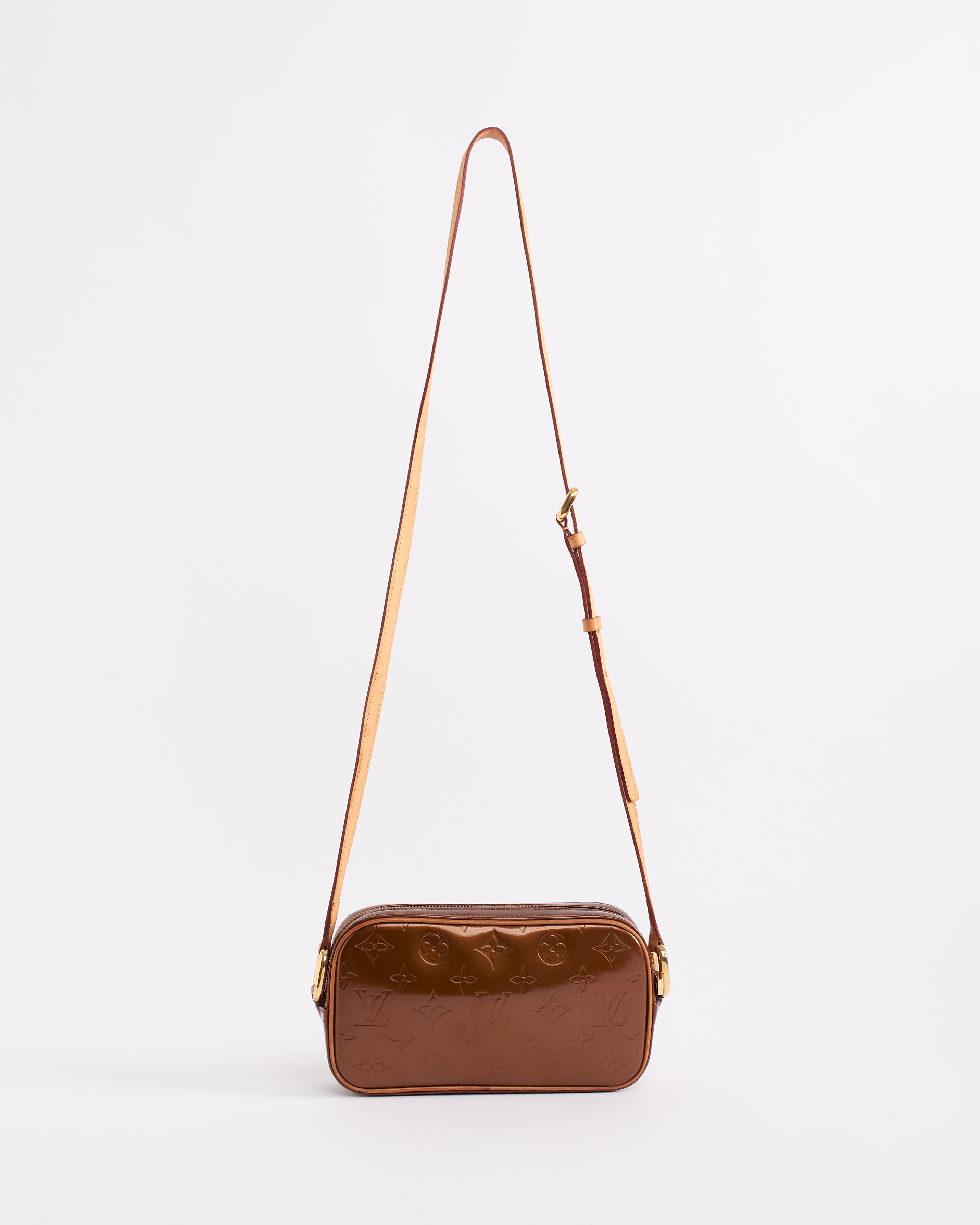 LOUIS VUITTON VERNIS CHRISTY MM CROSS BODY BAG