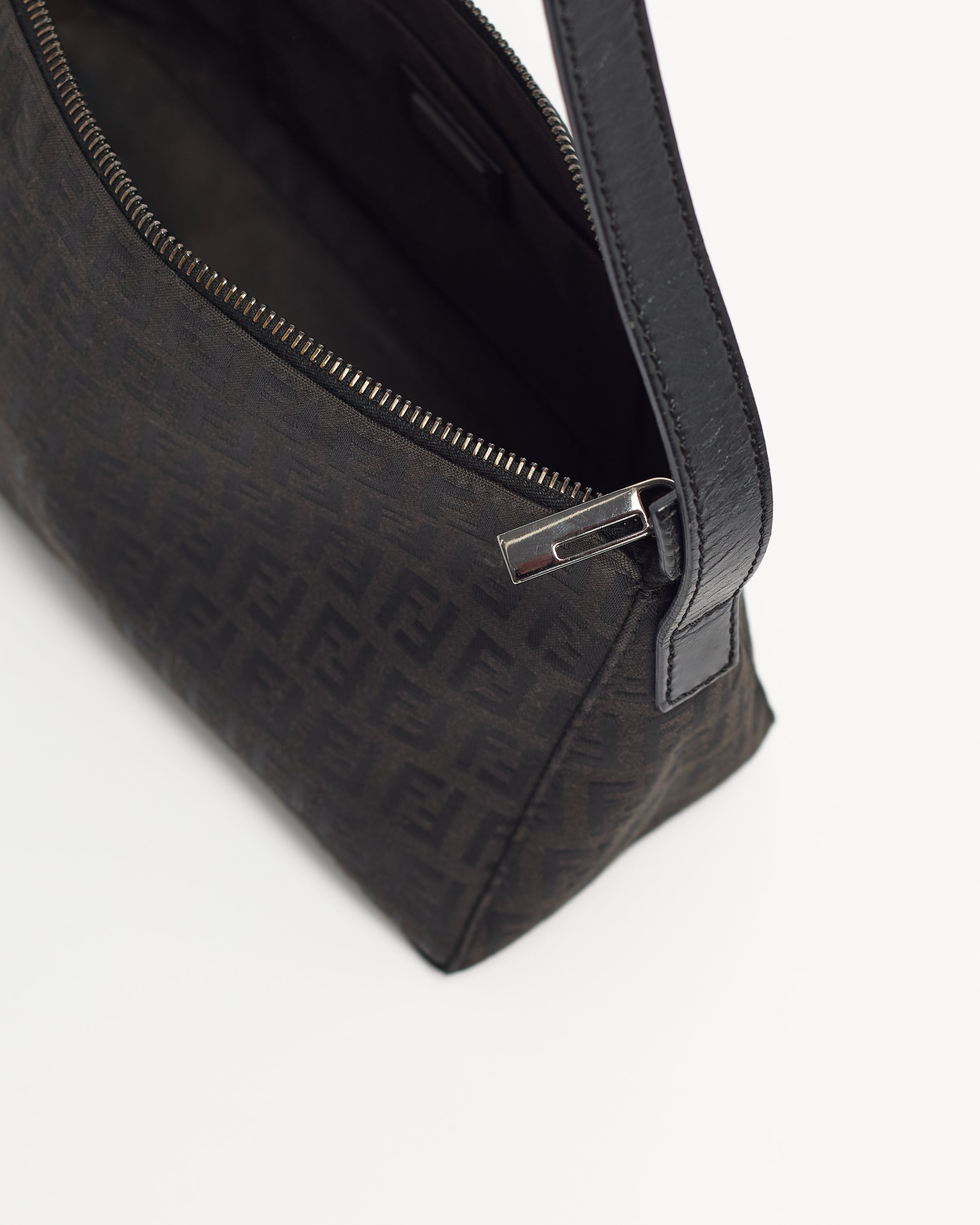 FENDI ZUCCHINO 2000'S BLACK BAGUETTE SHOULDER BAG