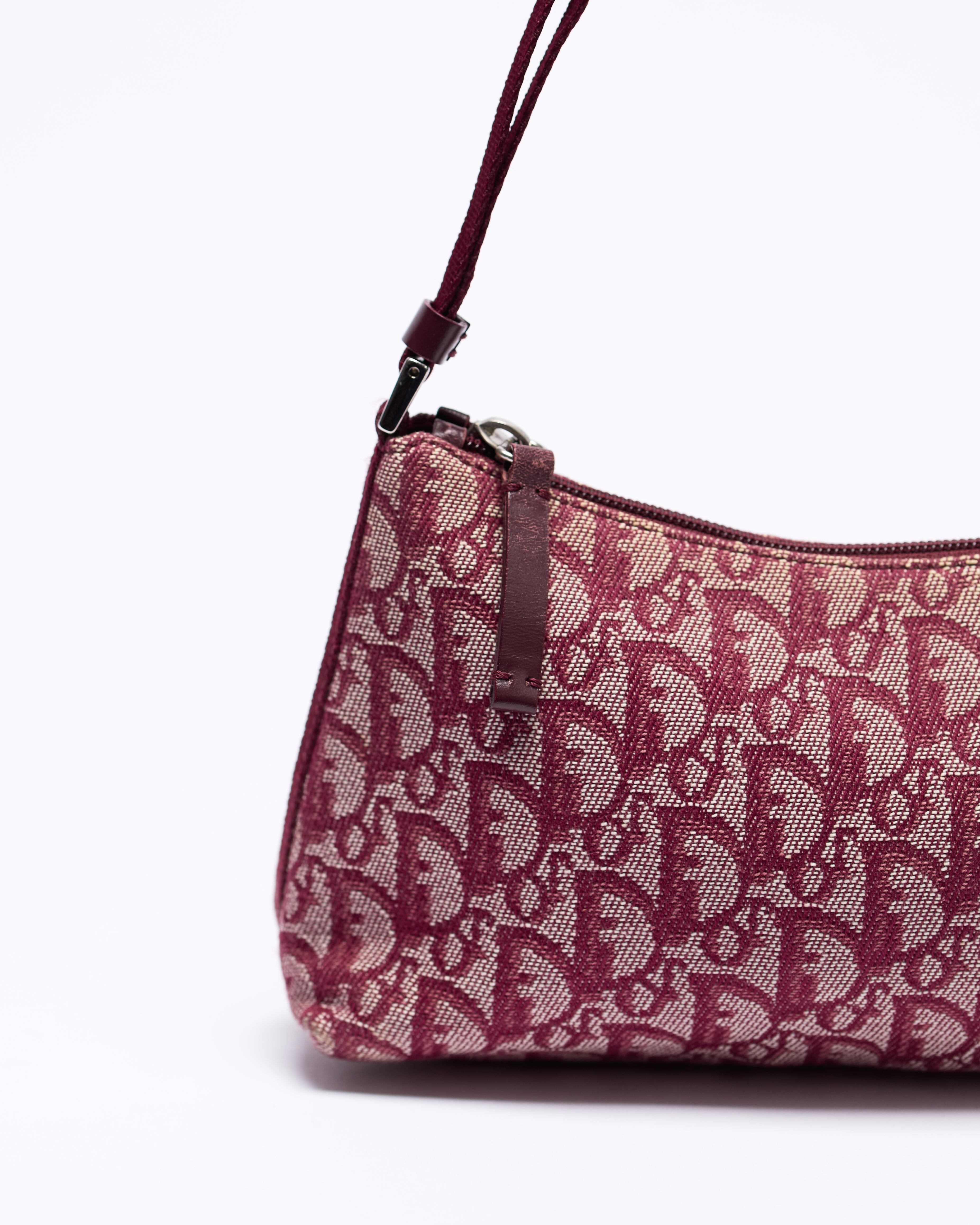 CHRISTIAN DIOR 2000'S RED POCHETTE SHOULDER BAG
