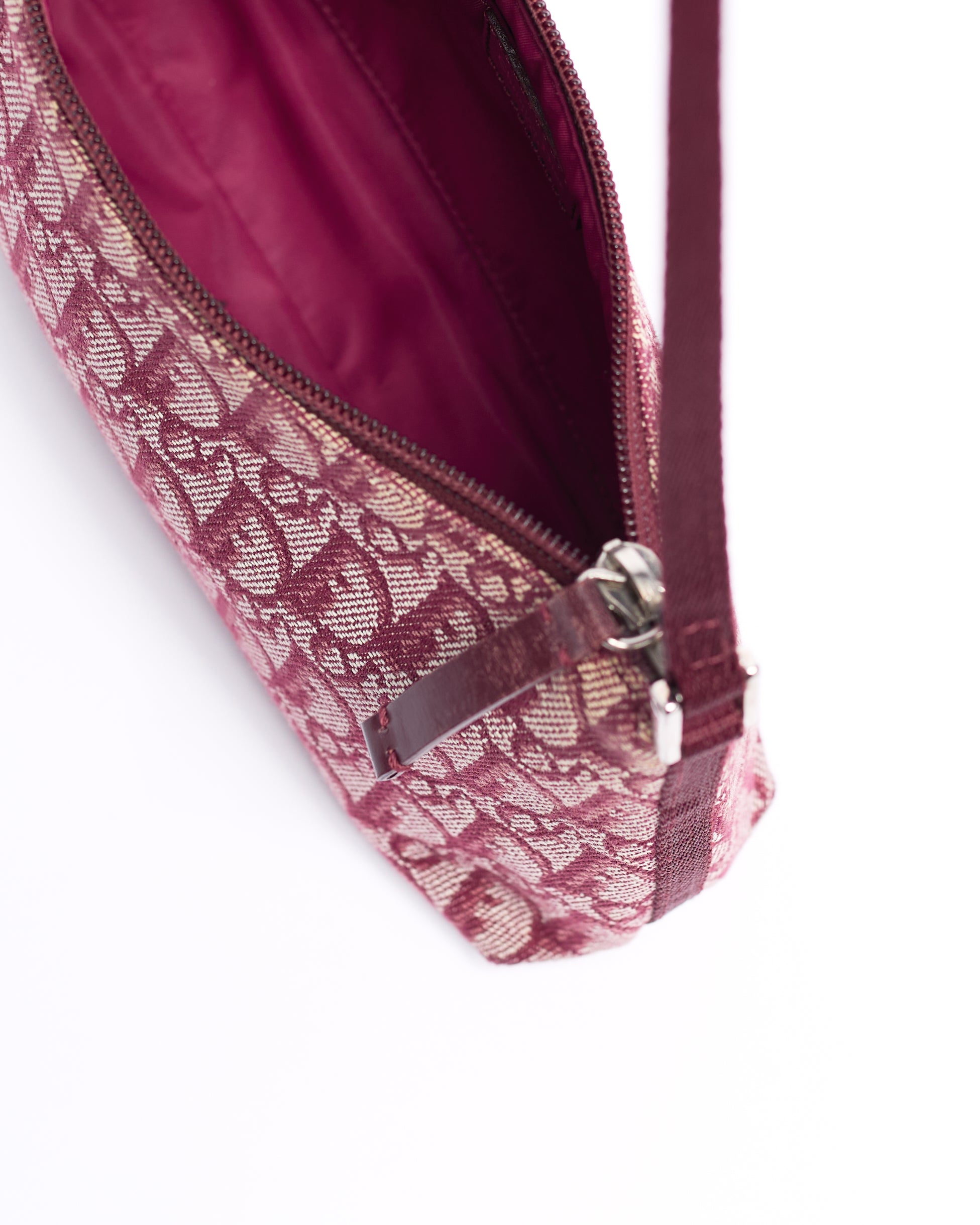 CHRISTIAN DIOR 2000'S RED POCHETTE SHOULDER BAG