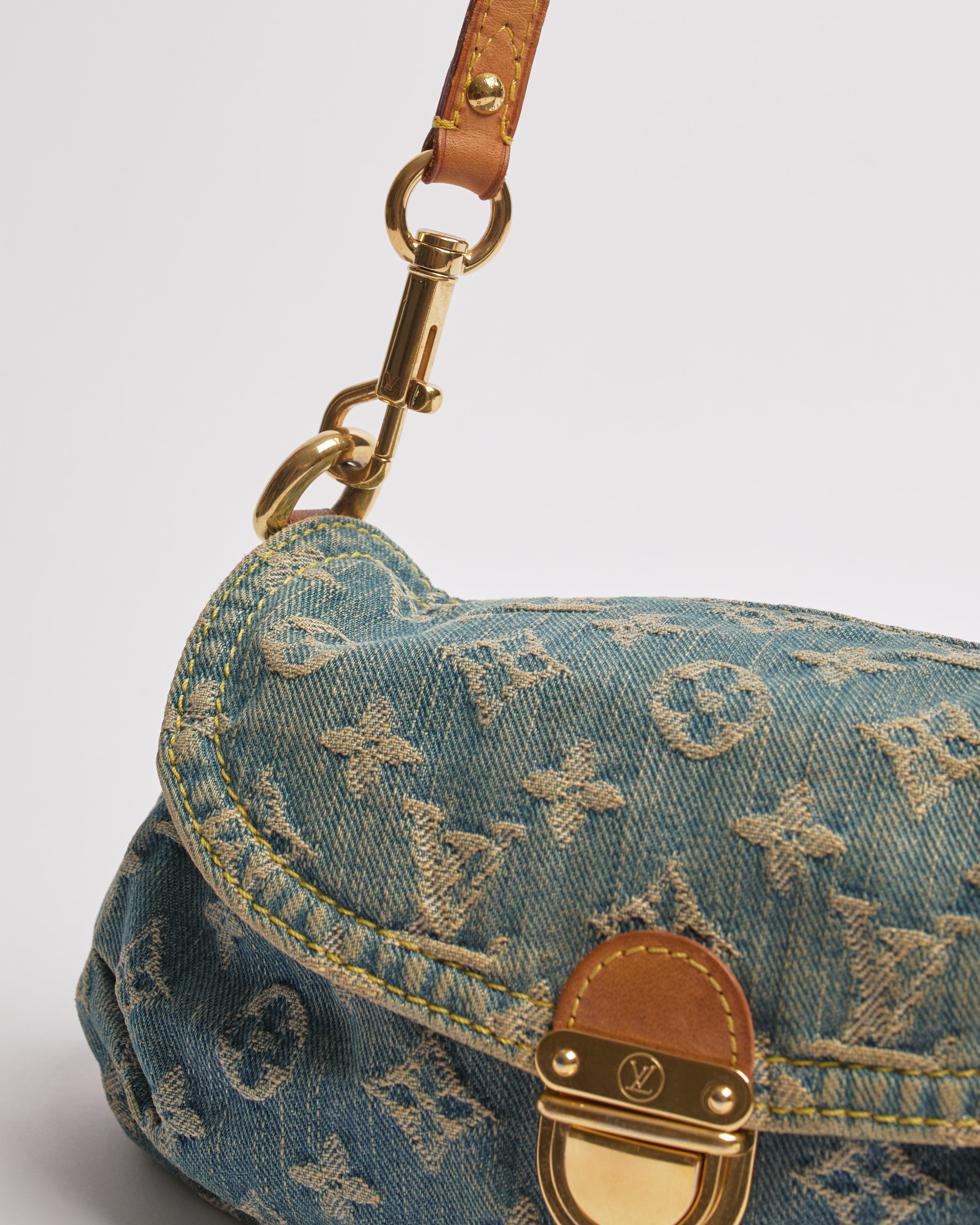 LOUIS VUITTON 2005 DENIM PLEATY SHOULDER BAG