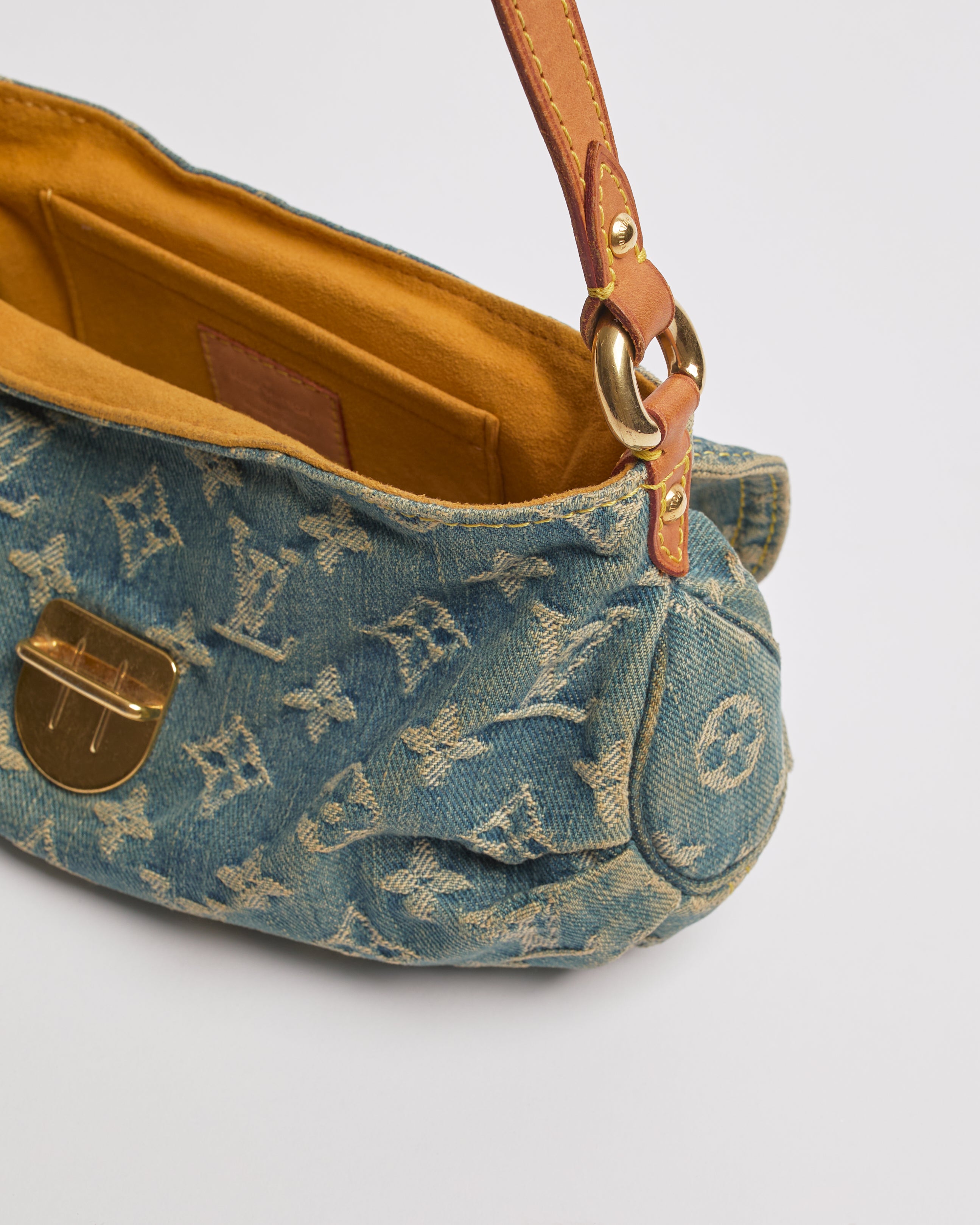 LOUIS VUITTON 2005 DENIM PLEATY SHOULDER BAG