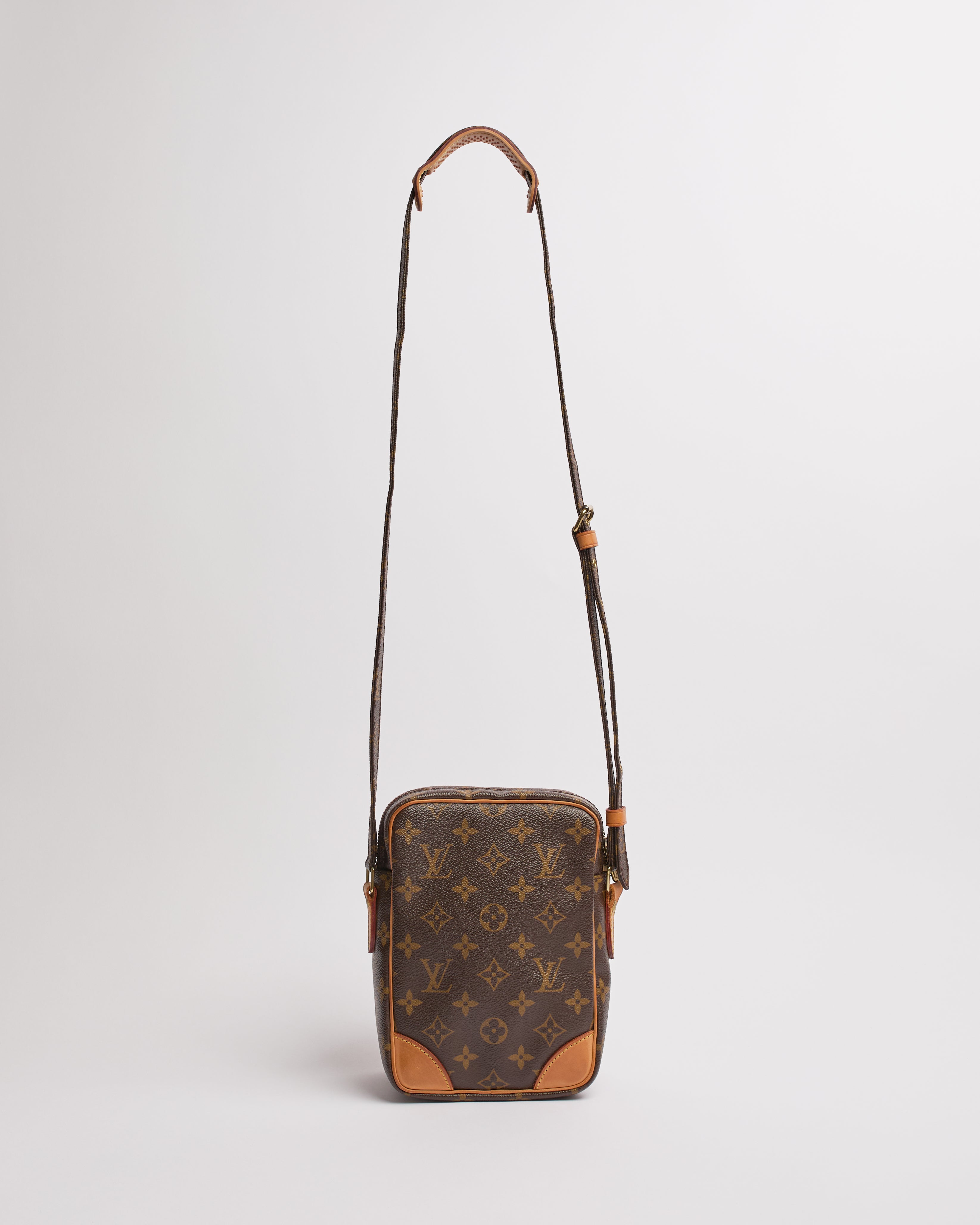LOUIS VUITTON 2009 AMAZON CROSS BODY BAG