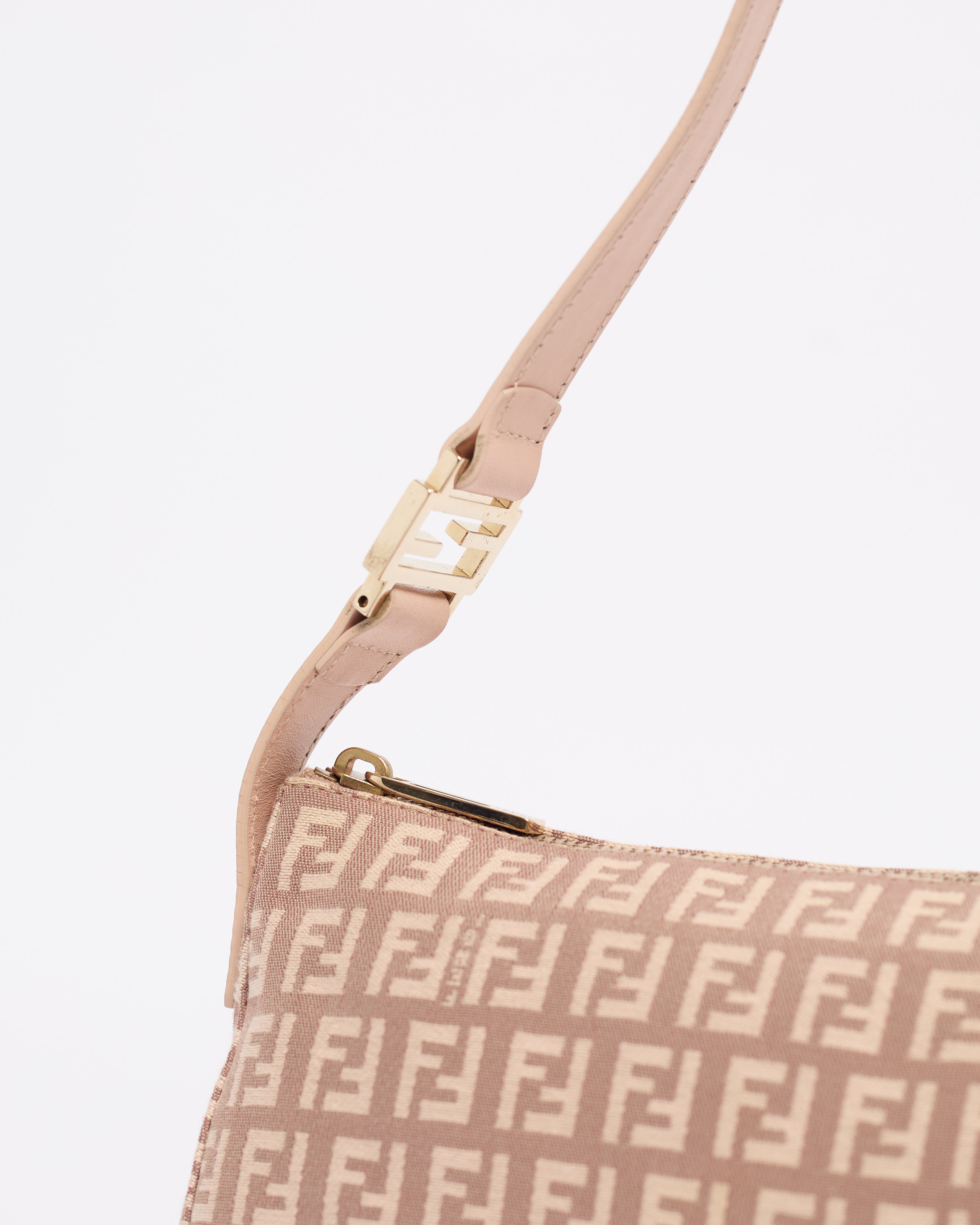 FENDI ZUCCHINO 2000'S BLUSH BAGUETTE SHOULDER BAG