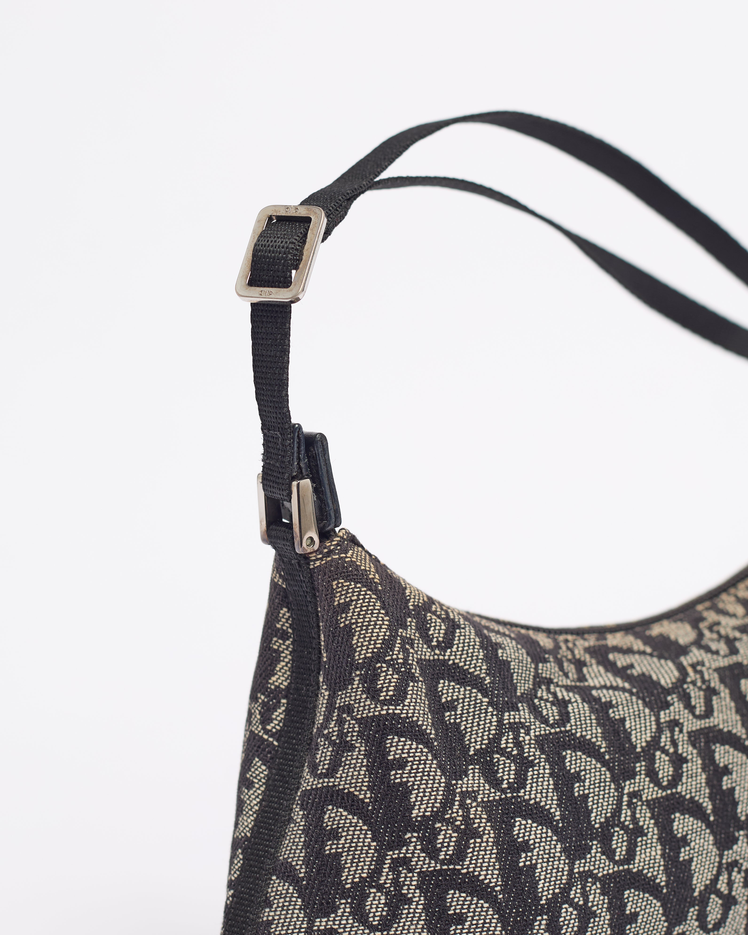 CHRISTIAN DIOR 2000'S NAVY POCHETTE SHOULDER BAG