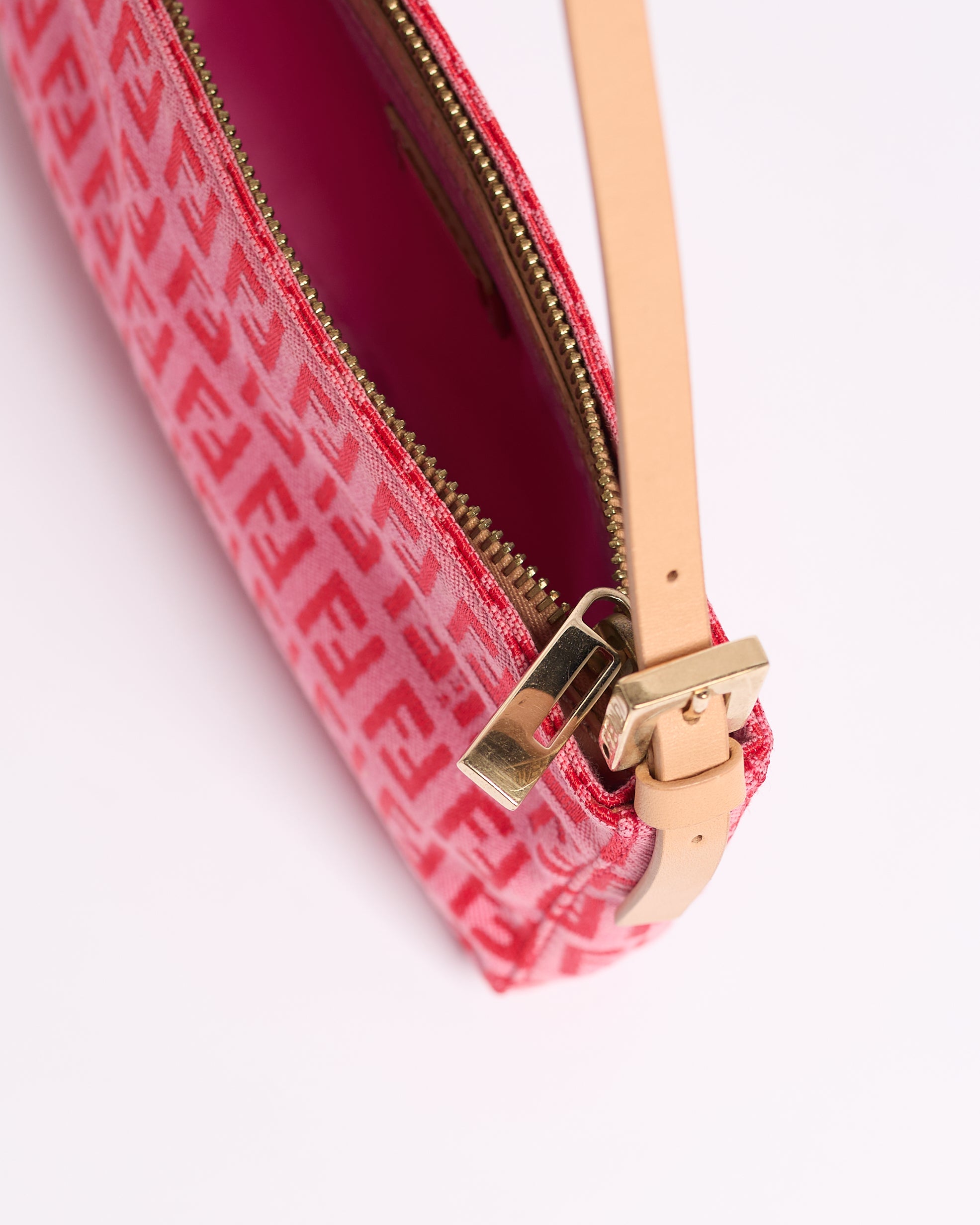 FENDI ZUCCHINO RASBERRY BAGUETTE BAG